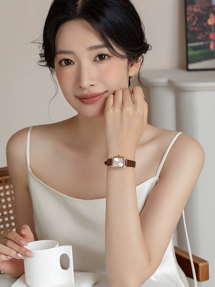 2025新款小方表女士手表韩版小众轻奢高级感正品复古小巧气质防水