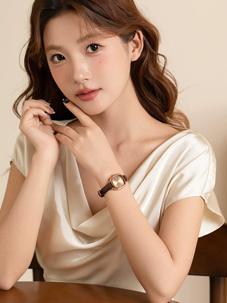 复古小方糖2025新款正品手表女学生初高中小巧轻奢小众真皮防水表