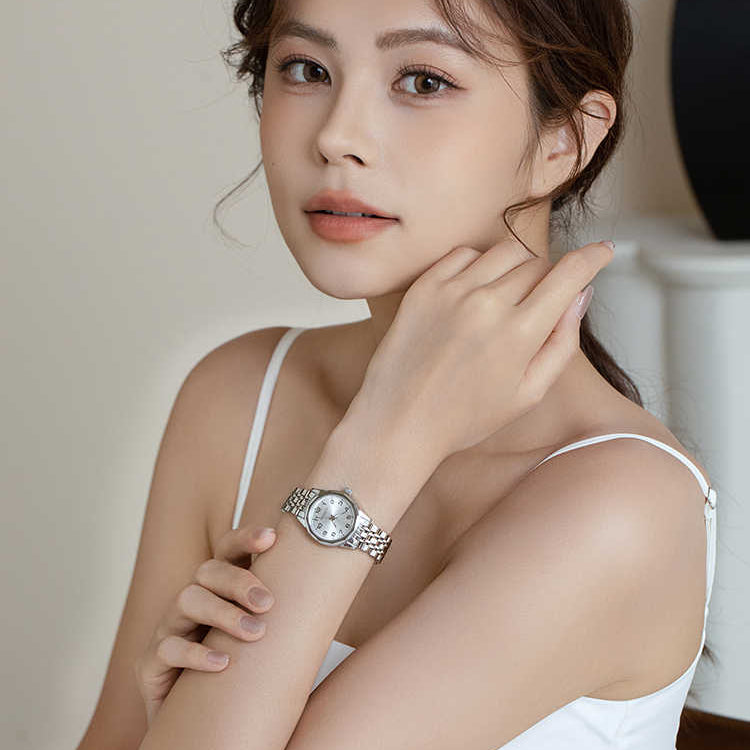 Claire Classic Watch